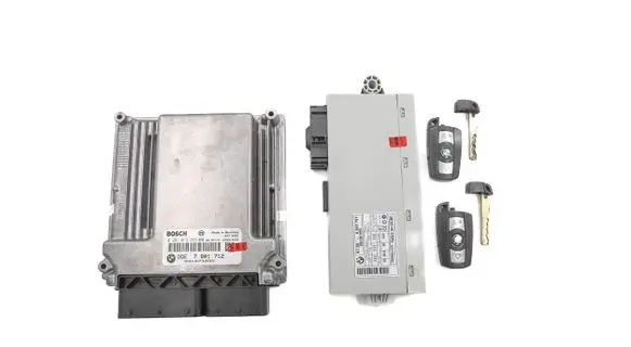 BMW 5 E60 E61 Engine ECU kit and lock set 7801712 13617801712 0281013253