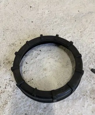 Volkswagen Polo In tank fuel pump screw locking ring/nut 