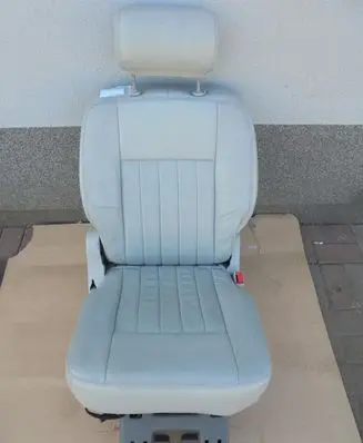 Lincoln LS Rear seat 