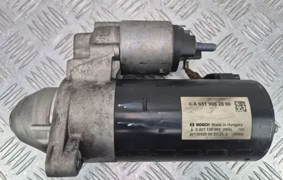 Mercedes-Benz A W176 Starter motor A6519062800 0001139065