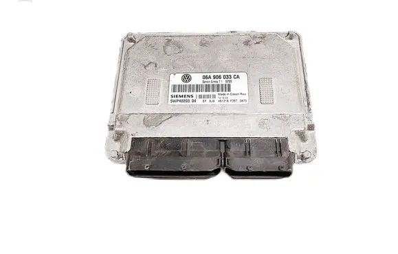 Volkswagen Golf V Engine control unit/module 06A906033CA