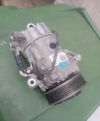 Renault Captur Air conditioning (A/C) compressor (pump) 926005450R