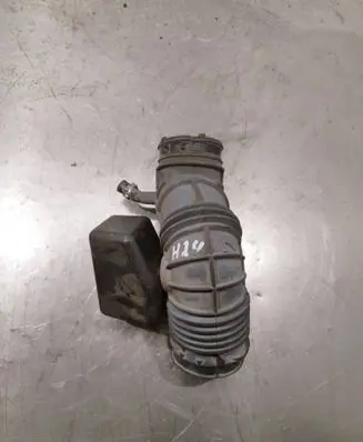 Volvo V70 Air intake hose/pipe 30636828