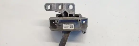 Volkswagen Tiguan Engine mount vacuum valve 5WA199262D