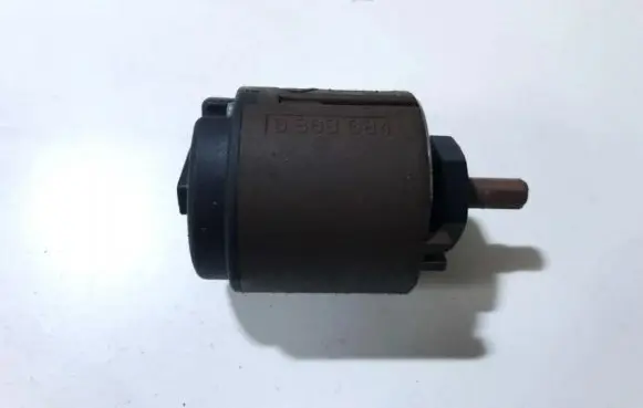 BMW 5 E39 Fog light switch 8363684 61318363684
