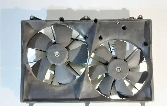 Suzuki Grand Vitara II Radiator cooling fan shroud 1680009680 1680009581