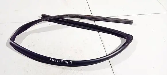 Peugeot 307 Rubber seal front coupe door 