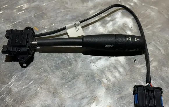 Peugeot 206 Other switches/knobs/shifts 6239J4 96250985ZL