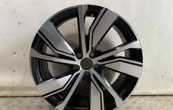 R20 alloy rim