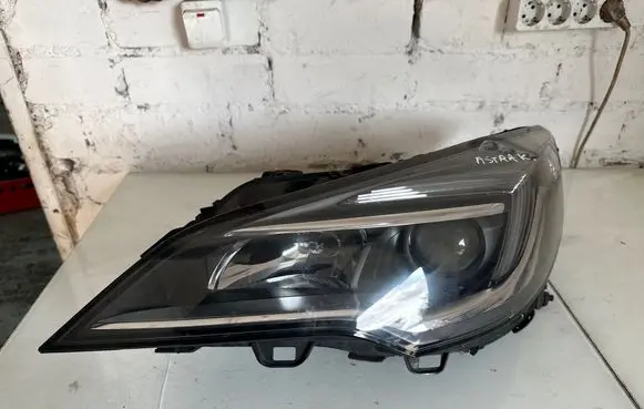 Opel Astra K Headlight/headlamp 39081894 662588537 6519700000000X