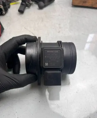 Mercedes-Benz A W169 Mass air flow meter A0000942948 5WK97003 1525A001