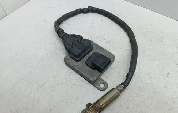 Mercedes-Benz GLC X253 C253 Lambda probe sensor A0009050008 0009050008