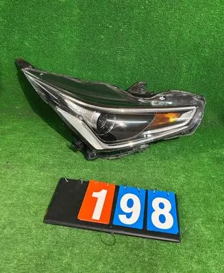 Toyota Aygo AB40 Headlight/headlamp