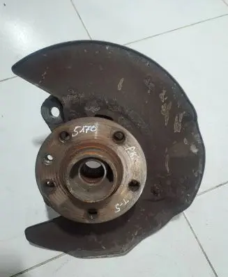 Volkswagen Transporter - Caravelle T5 Front wheel hub NOCODE