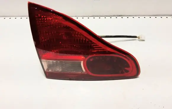 Toyota Avensis Verso Tailgate rear/tail lights