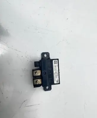 Mercedes-Benz GLA W156 X156 Charging relay A0009822023 1110029 14041401798