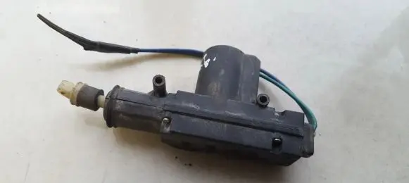 Opel Astra G Central locking motor 