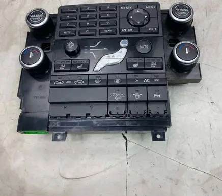 Volvo V70 Climate control unit 30774370 08W13E04 SN1039631
