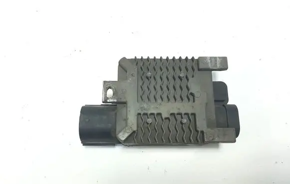 Volvo V40 Coolant fan relay 940009301
