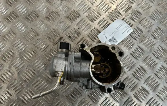 Volvo XC90 Fuel injection high pressure pump 31437903 31480558