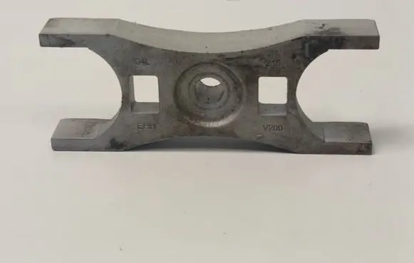 Skoda Octavia Mk3 (5E) Fuel Injector clamp holder 04L216