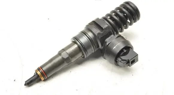 Volkswagen Eos Fuel injector 038130073BQ
