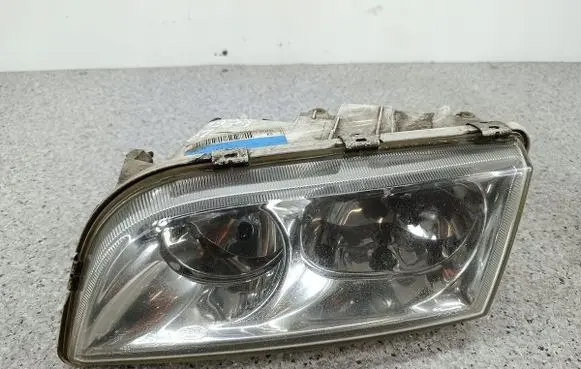 Volvo S40, V40 Headlight/headlamp