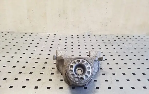 Volvo XC90 Front shock absorber mounting bracket 