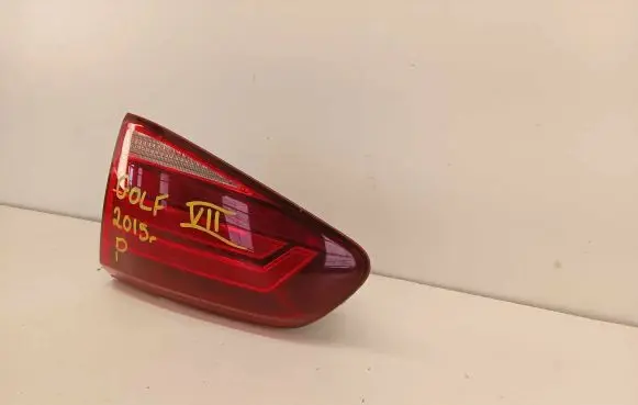 Volkswagen Golf VII Tailgate rear/tail lights