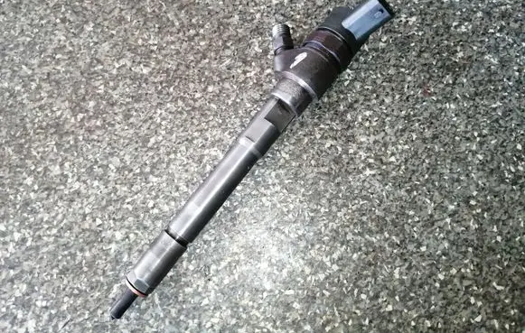 Hyundai Tucson LM Fuel injector 0445110258
