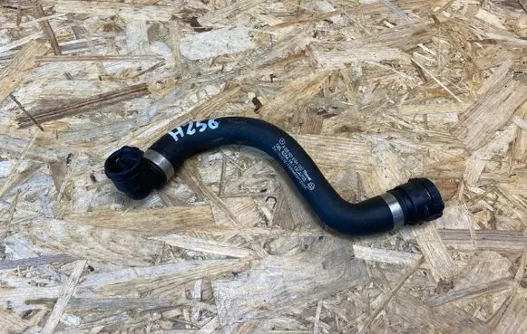 Mercedes-Benz GLC X253 C253 Engine coolant pipe/hose A2055018184