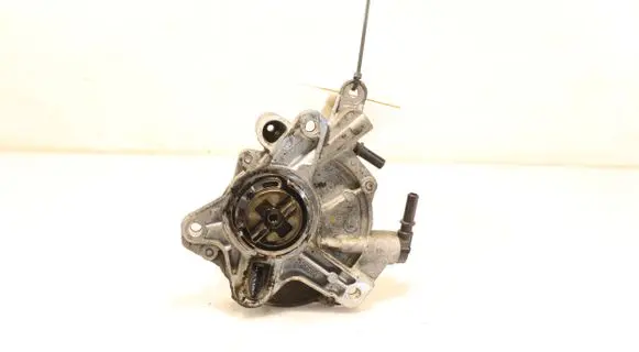 Ford C-MAX II Vacuum pump