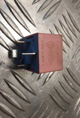 Renault Latitude (L70) Other relay 8200308271