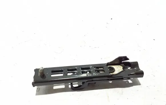 Mercedes-Benz E W214 Seat belt height adjuster