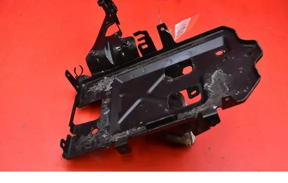 Opel Insignia A Battery box tray 84221669