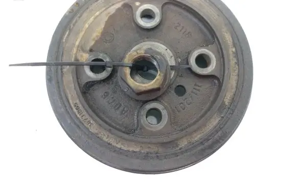 Volvo S60 Crankshaft pulley 30731865