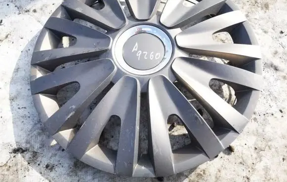 Volkswagen Caddy R15 wheel hub/cap/trim 