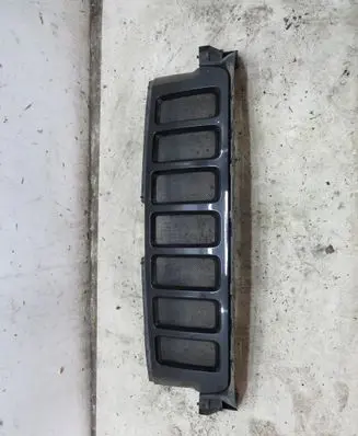 Jeep Grand Cherokee Front bumper upper radiator grill KRIS235789