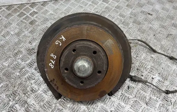 Opel Vivaro Rear wheel hub