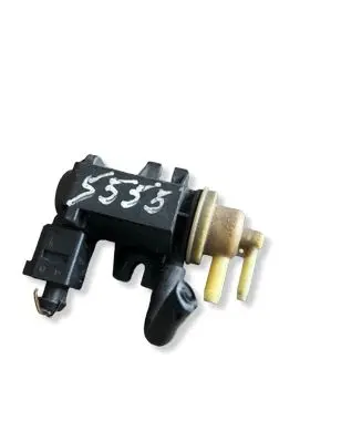 Volkswagen Touran I Turbo solenoid valve 04L131051F 16062011 10022015