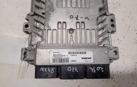 Volvo V40 Engine control unit/module 31355712 S180134103