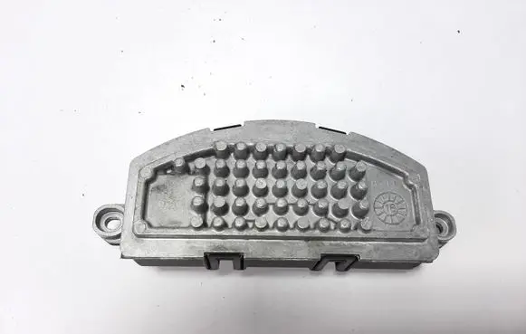 Volkswagen PASSAT B8 Heater blower motor/fan resistor 3Q0907521A