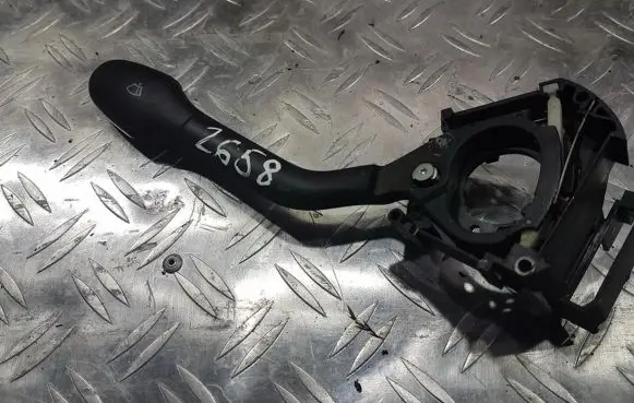 Volkswagen Golf III Wiper control stalk