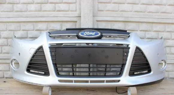 Ford Focus Front bumper BM5117757A