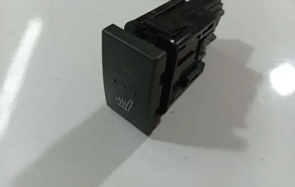 Mazda 3 I Seat heating switch BP4L66420