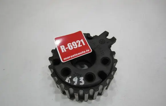 Volkswagen PASSAT B7 Fuel pump gear (pulley) 03L130111E