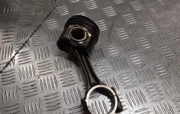 Volkswagen Golf Plus Piston 81L97A8