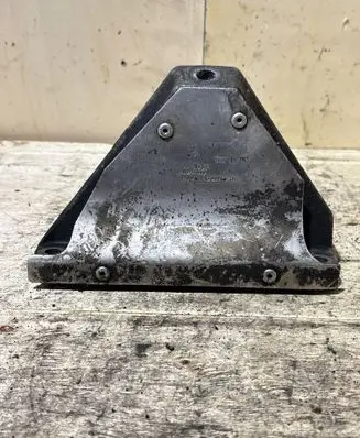 BMW 5 GT F07 Engine mounting bracket 6777628 22116777628