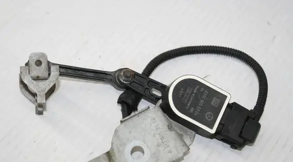 Mercedes-Benz E W213 Headlight/headlamp level sensor A0009053704