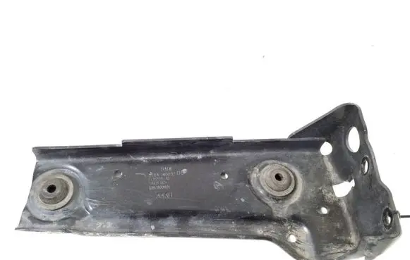 BMW iX3 G08 Radiator mount bracket 7400117
